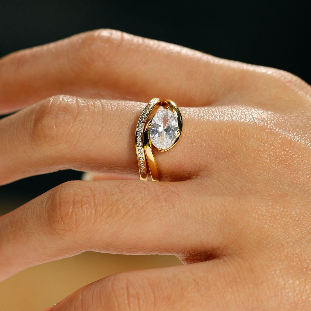 Oval Moissanite Ring Set | Stackable Design