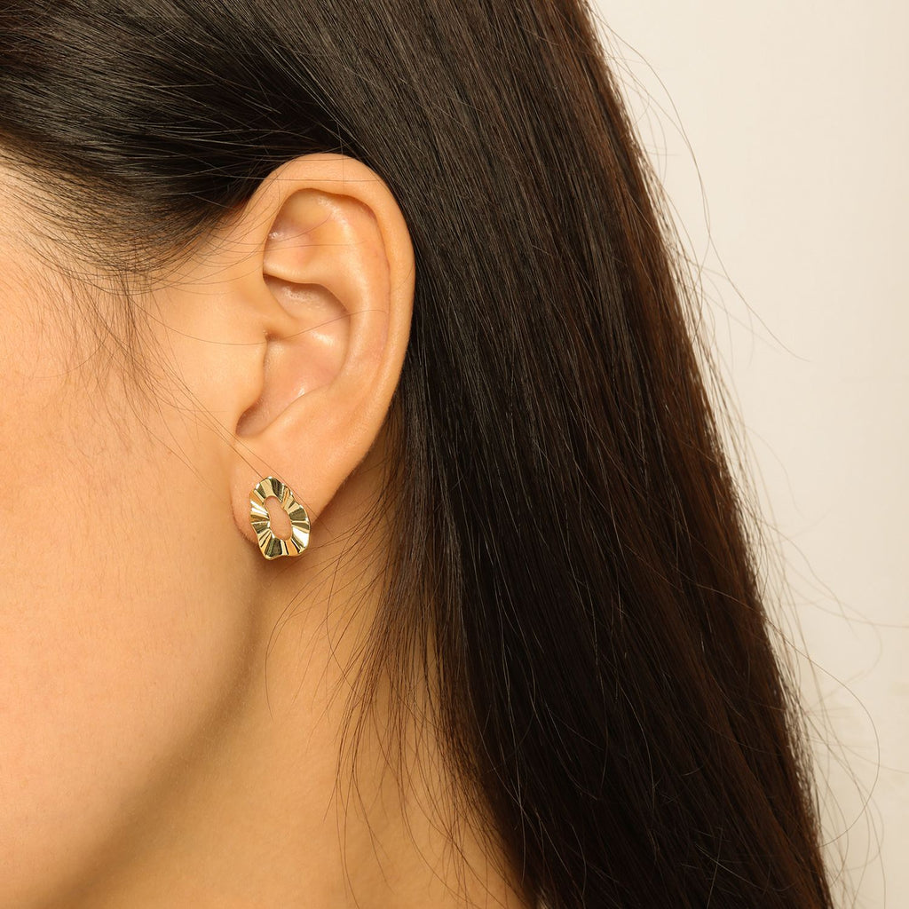 Geometry Hollow Round Wave Paper Stud Earrings